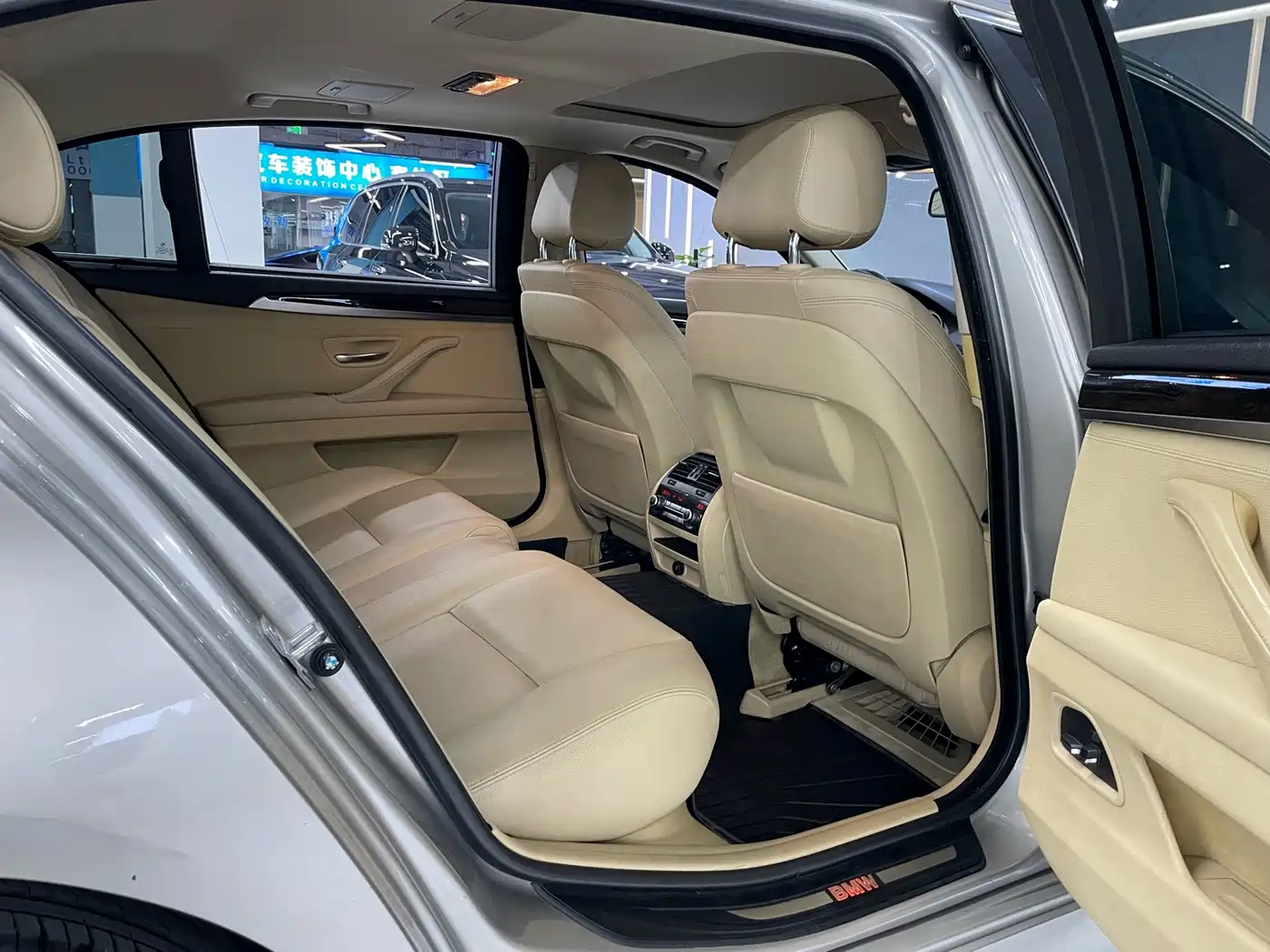 Фото 8 - BMW 5 Series