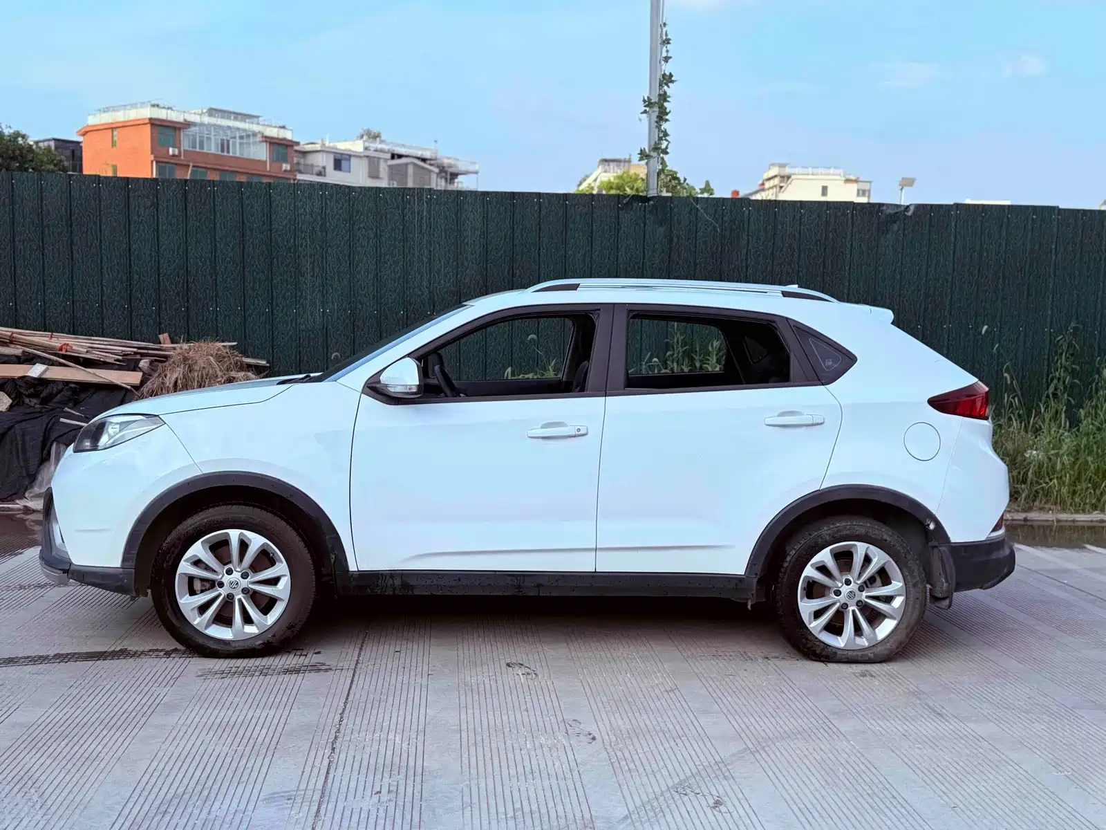Фото 8 - MG Roewe RX5