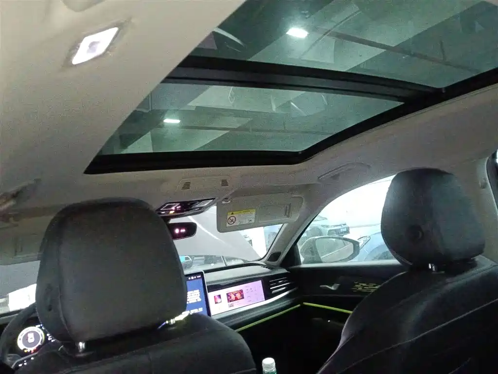Volkswagen Passat 2025 Pro 380TSI Dragon Prestige Edition фото 18