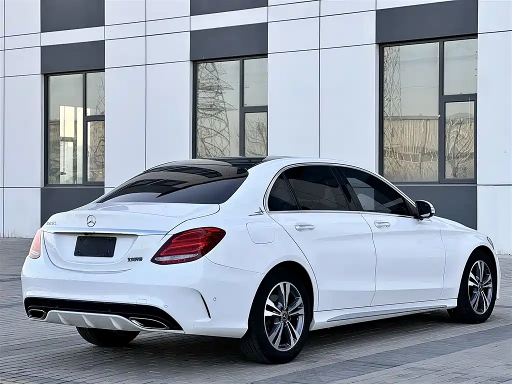 Mercedes-Benz C-Class 2018 C 200 L Sport Edition фото 5