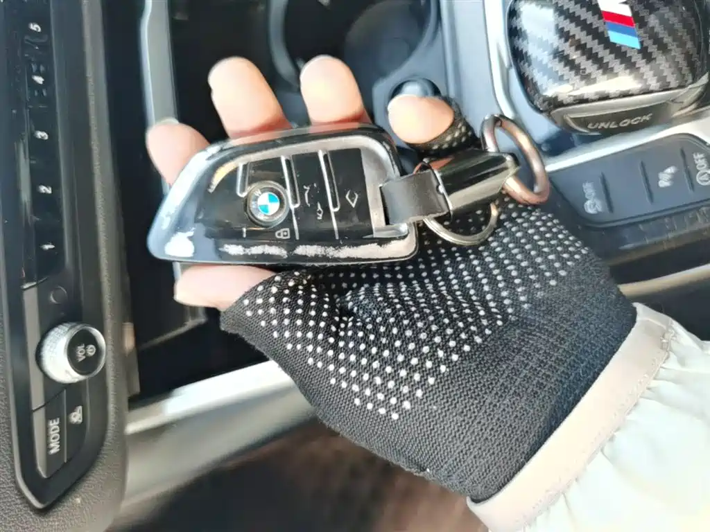 BMW 3 Series 2021 325Li M Sport Package фото 9