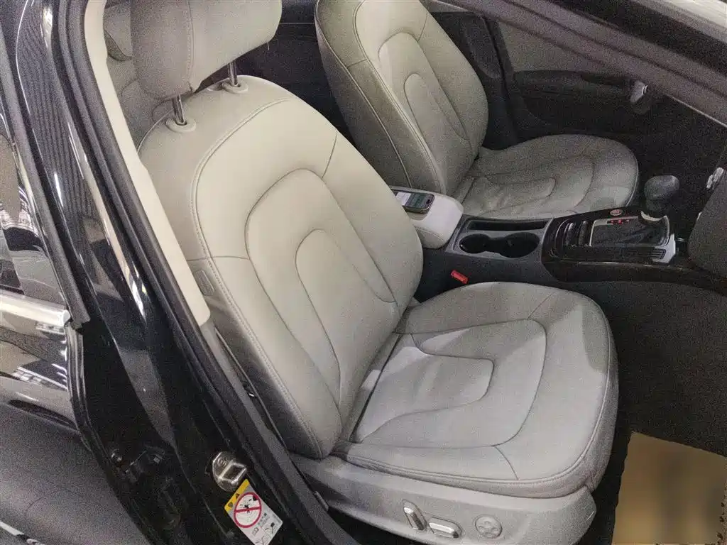 Audi A4L 2016 35 TFSI Collector's Edition S line Comfort фото 16