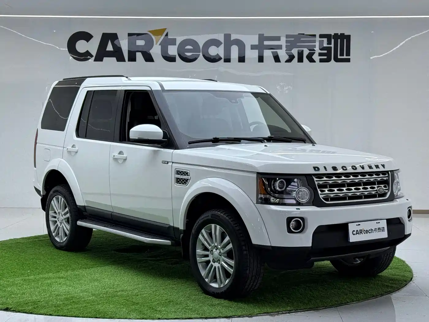 Land Rover Discovery 2016 3.0 SC V6 HSE Luxury фото 2