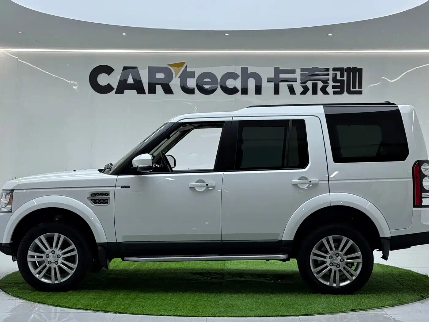 Land Rover Discovery 2016 3.0 SC V6 HSE Luxury фото 7