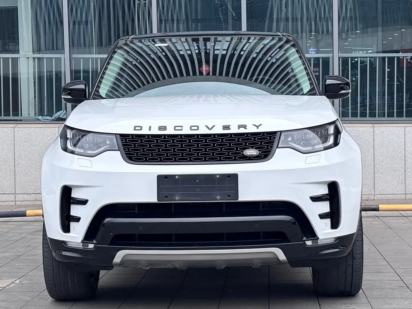 Land Rover Discovery 2020 3.0 SC V6 30th Anniversary Special Edition фото 2