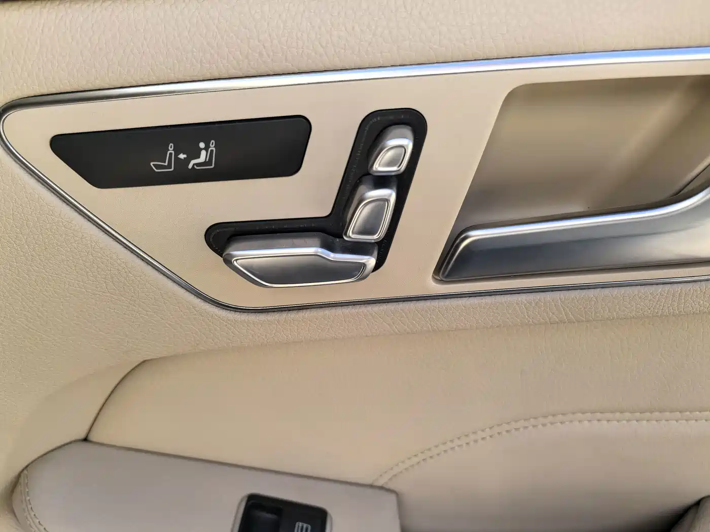 صورة 32 - Mercedes-Benz E-Class