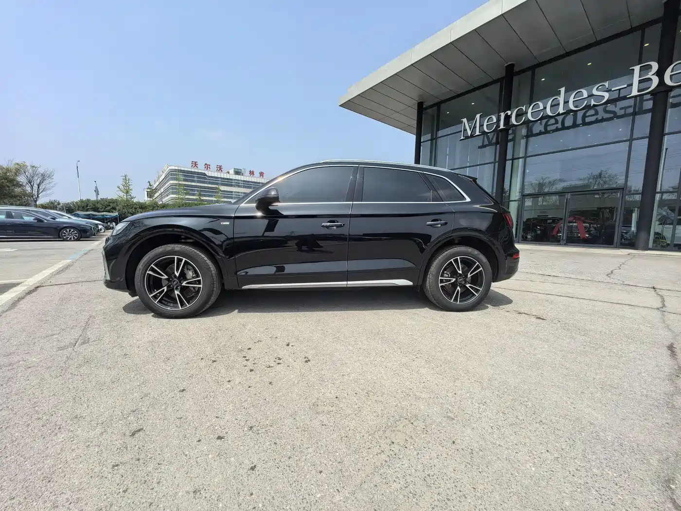 Audi Q5L 2025 40 TFSI Fashion Dynamic фото 3