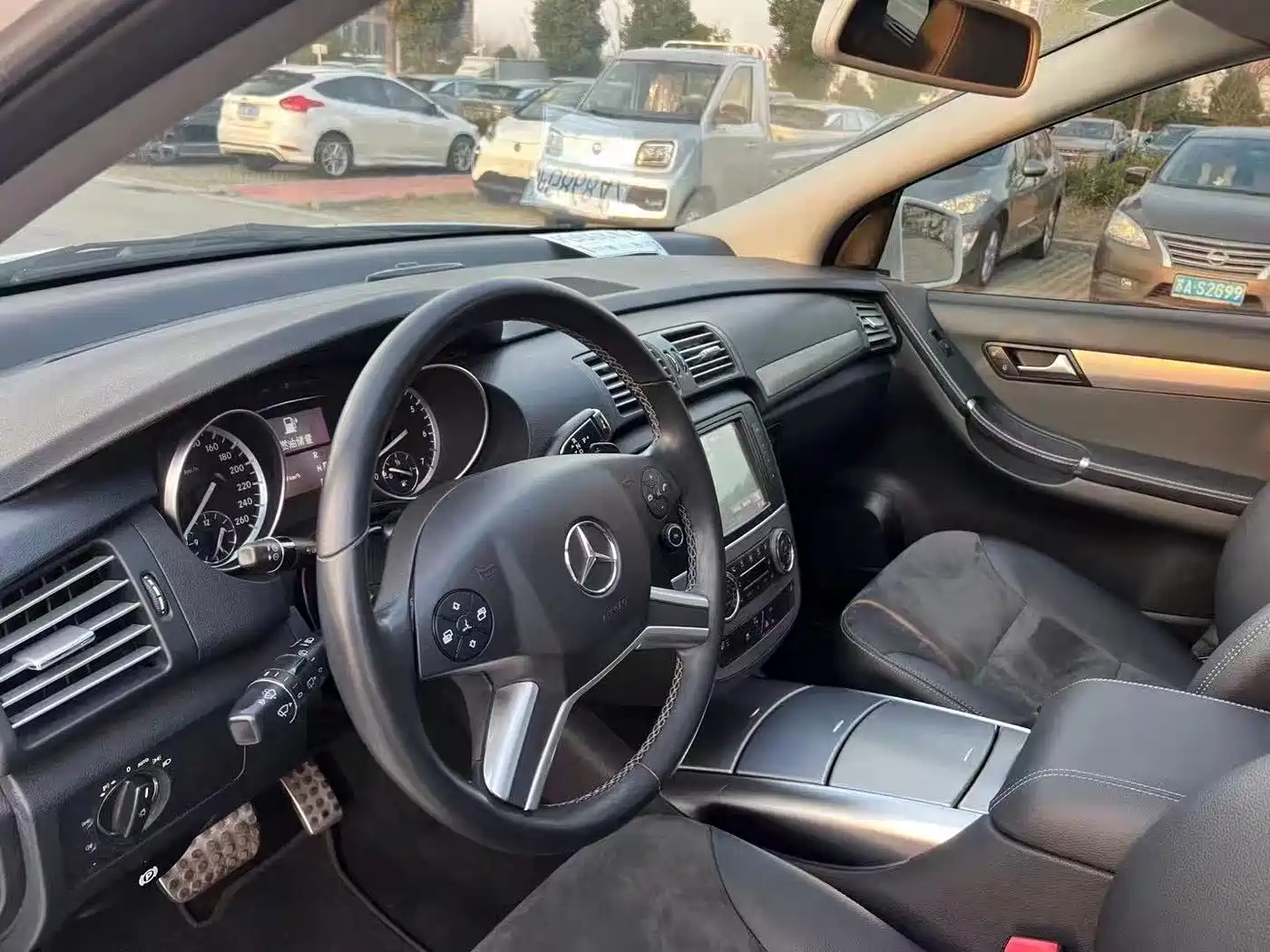 Mercedes-Benz R-Class 2014 R 320 4MATIC Luxury фото 16