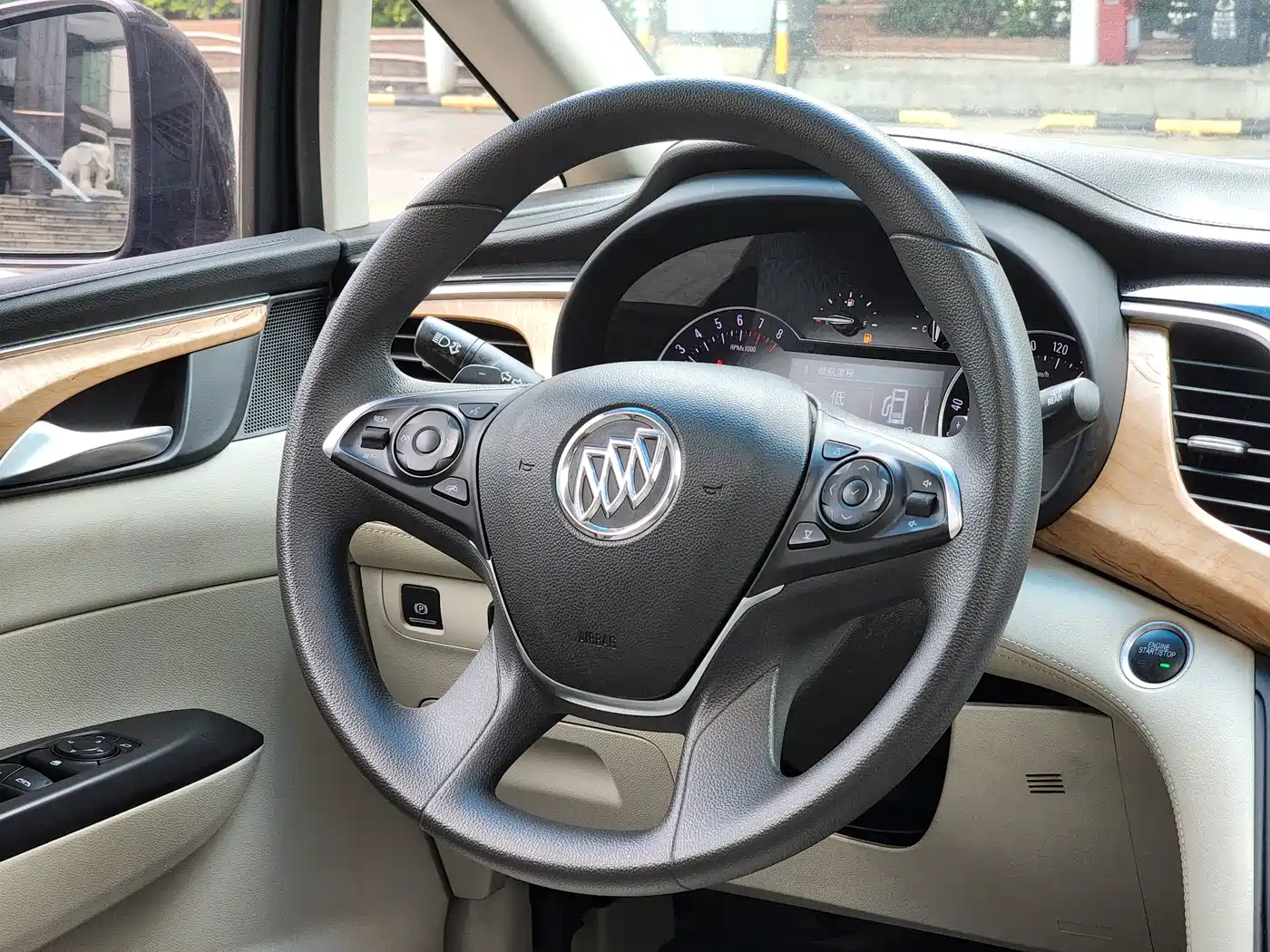 Фото 15 - Buick GL8