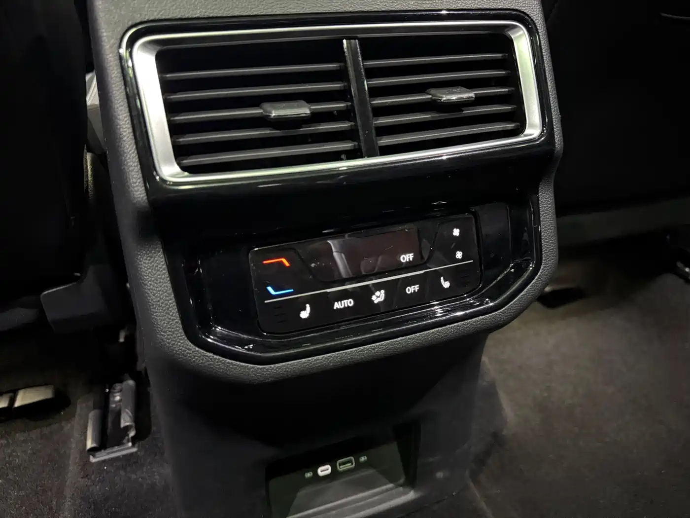 Volkswagen Teramont 2024 380TSI 4WD Prestige Luxury Edition фото 9