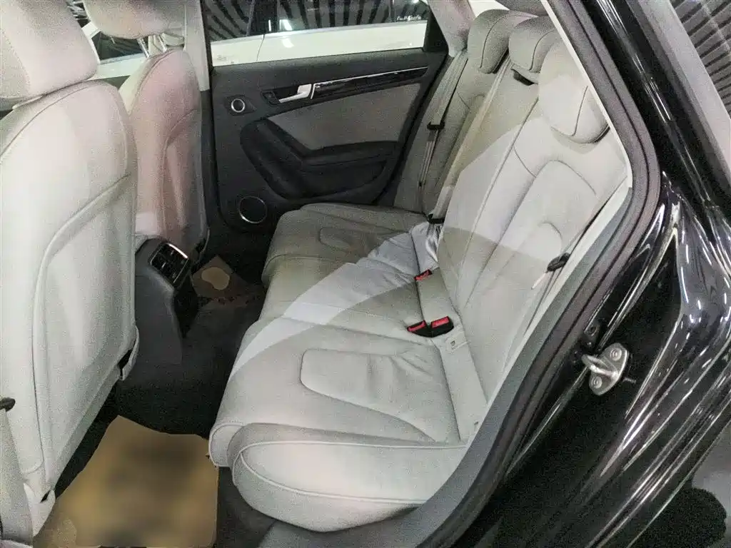 Audi A4L 2016 35 TFSI Collector's Edition S line Comfort фото 14