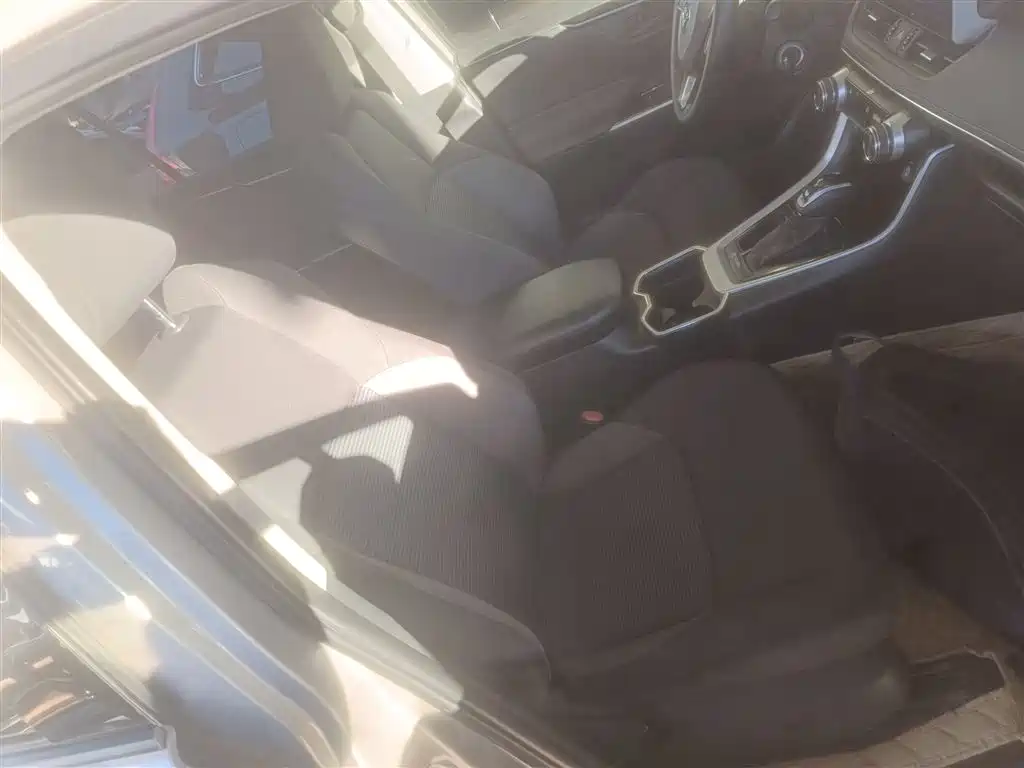 Toyota Wildlander 2020 2.0L CVT FWD Leading Edition фото 25