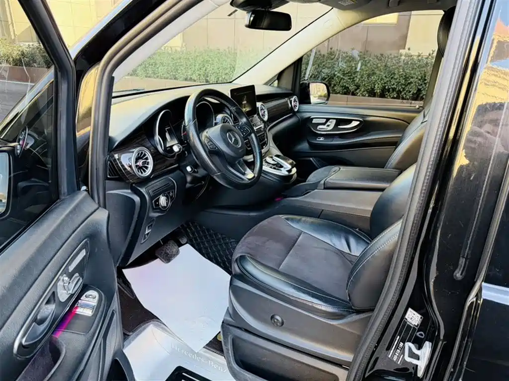 Mercedes-Benz V-Class 2018 V 260 Navigator Edition China VI фото 14