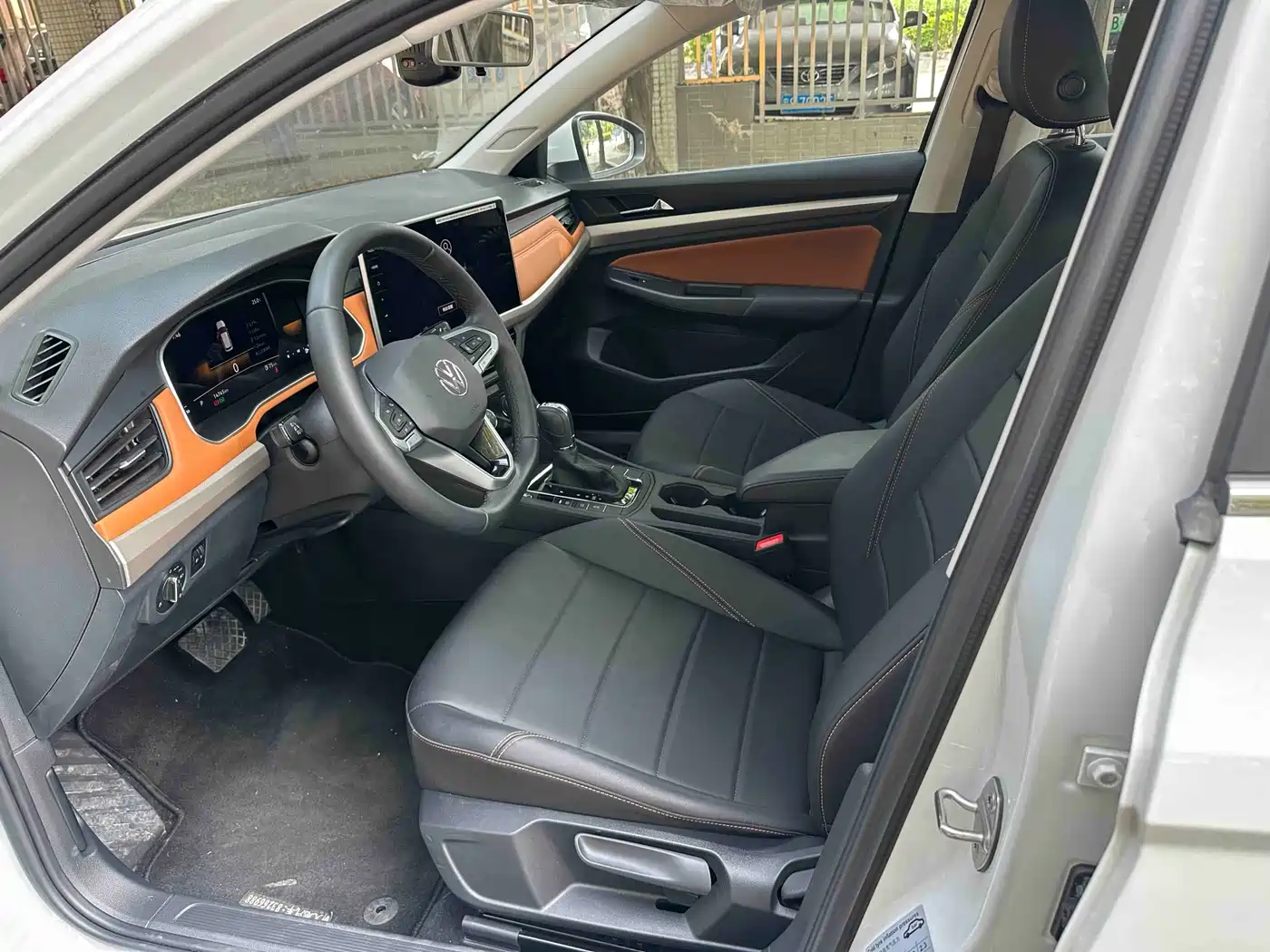 Volkswagen Bora 2025 Facelift 200TSI DSG Navigation Edition фото 9