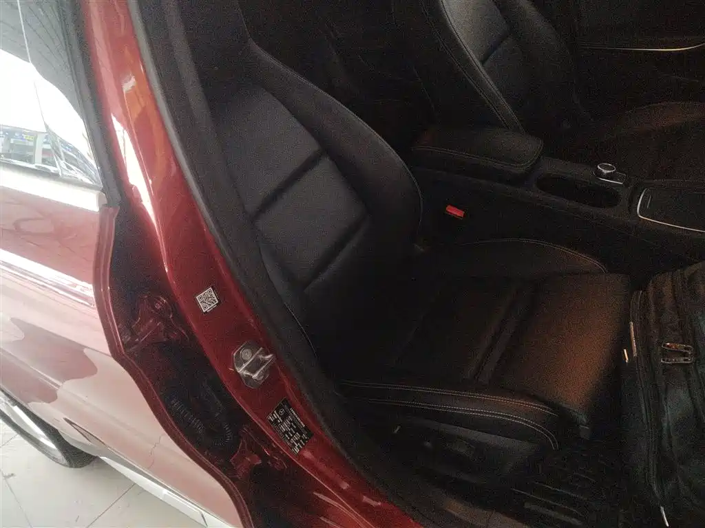 Mercedes-Benz GLA 2018 GLA 200 Dynamic фото 20