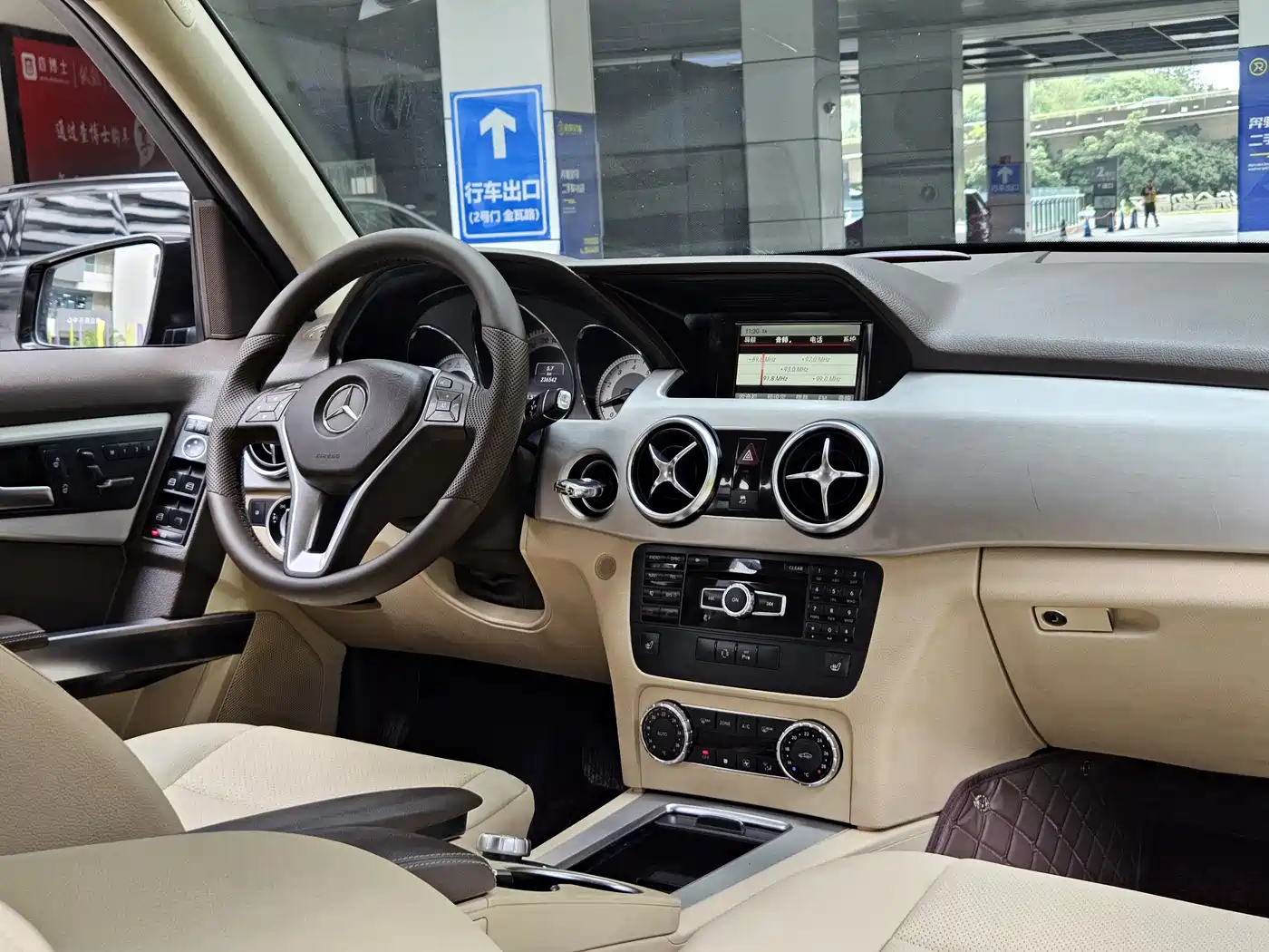 Mercedes-Benz GLK-Class 2013 GLK 300 4MATIC Dynamic фото 12