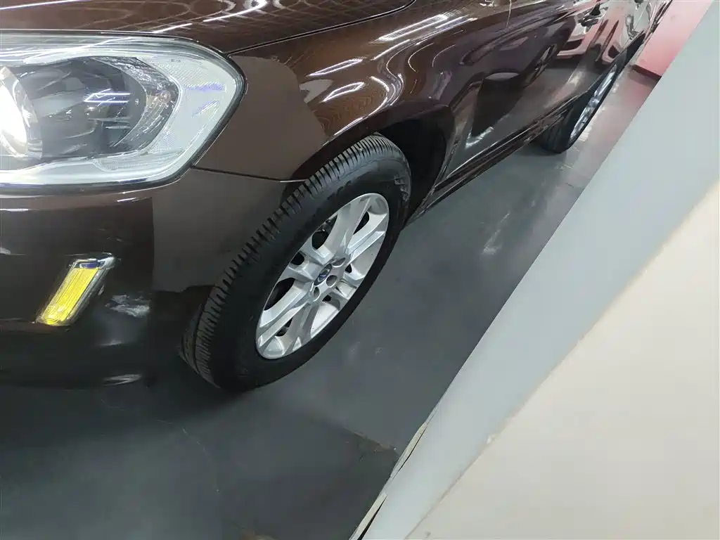 Фото 25 - Volvo XC60