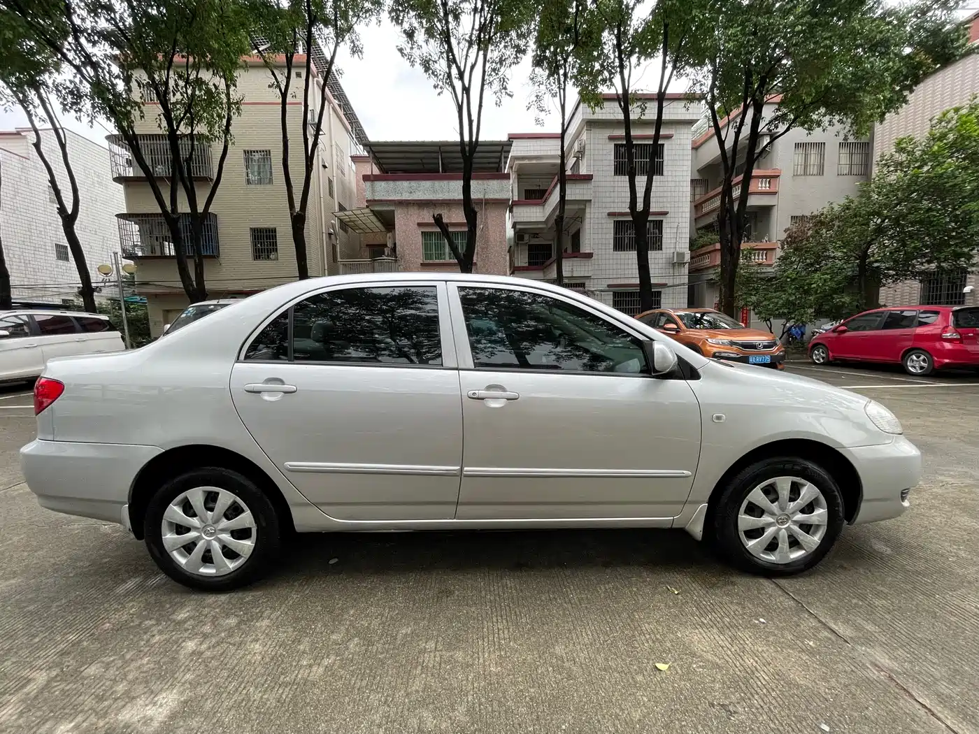 Toyota Corolla 2009 Model 1.6L Manual G Special Edition фото 7