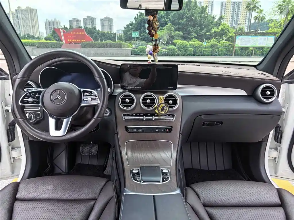 Mercedes-Benz GLC 2022 GLC 300 L 4MATIC Dynamic Collector's Edition фото 7
