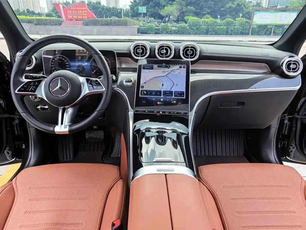 Mercedes-Benz GLC 2024 GLC 260 L 4MATIC Dynamic 5-seater фото 7