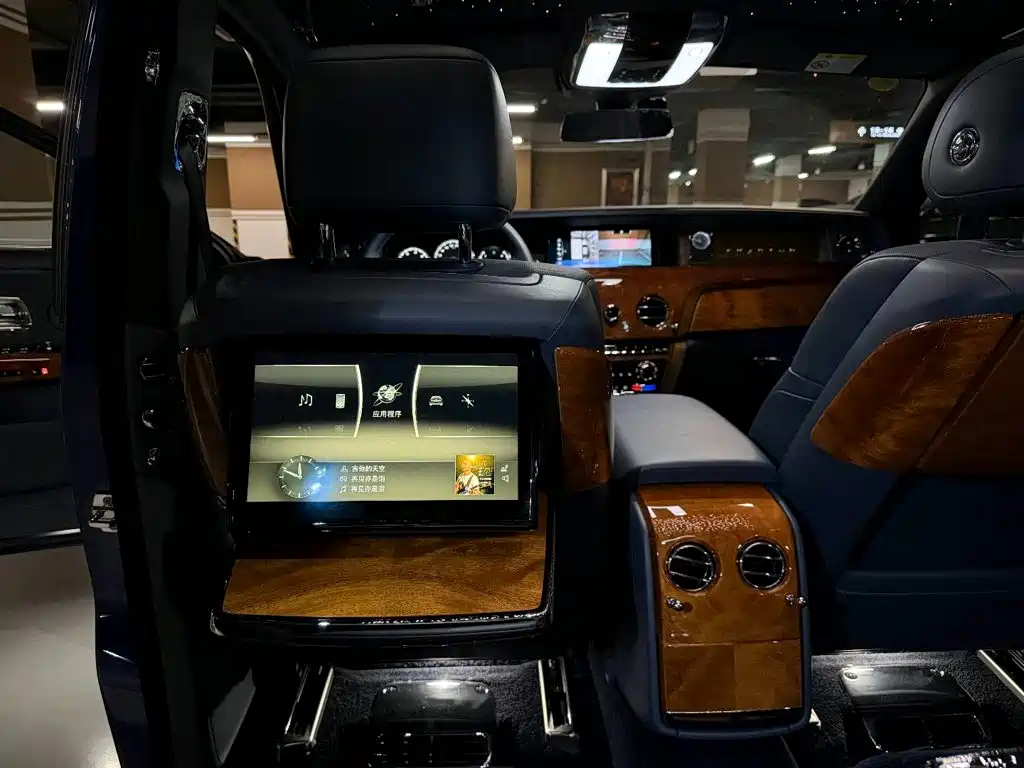 Rolls-Royce Phantom 2020 2018 6.7T Long Wheelbase Version