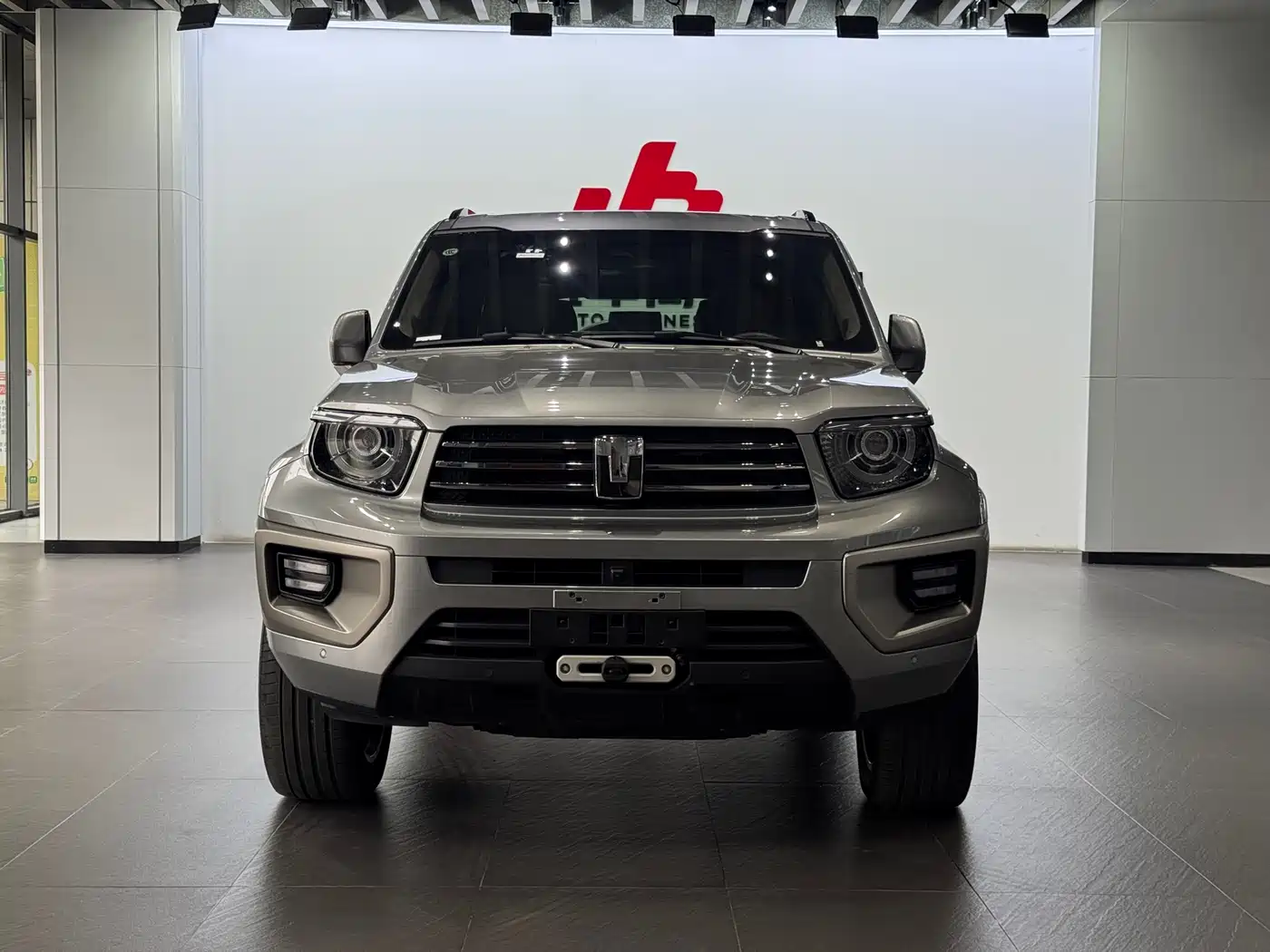 TANK TANK 700 NEW ENERGY