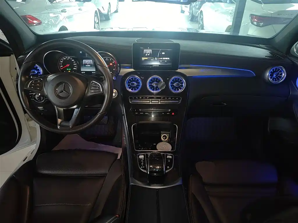 Mercedes-Benz GLC 2017 GLC 260 4MATIC Dynamic фото 3