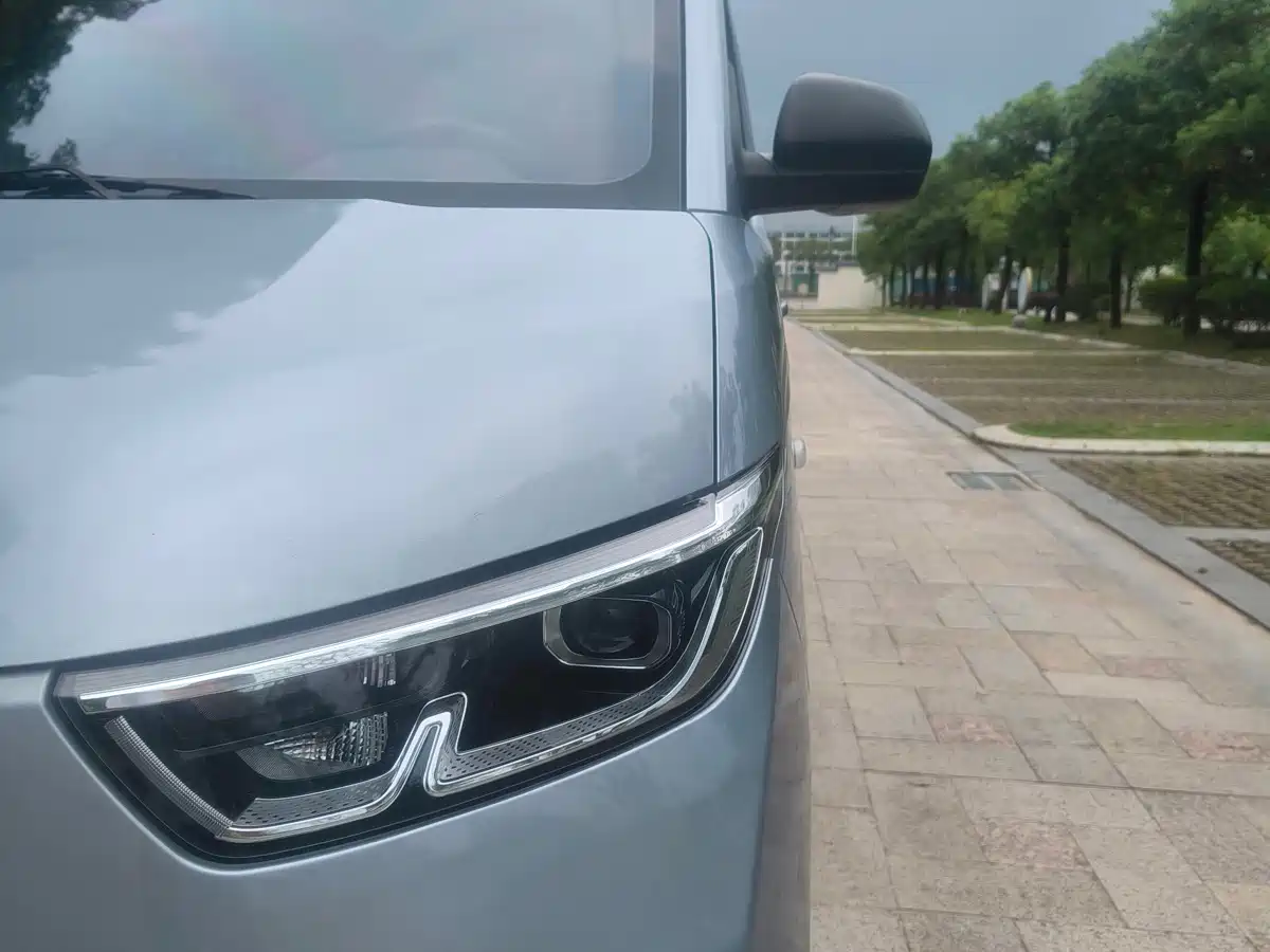 Wuling Motors Wuling Yangguang 2025 2024 300km Practical Sealed Window Edition 75kW