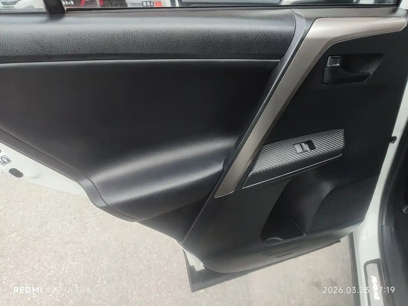 Toyota RAV4 Rongfang 2015 2.5L Automatic 4WD Elite Edition фото 19