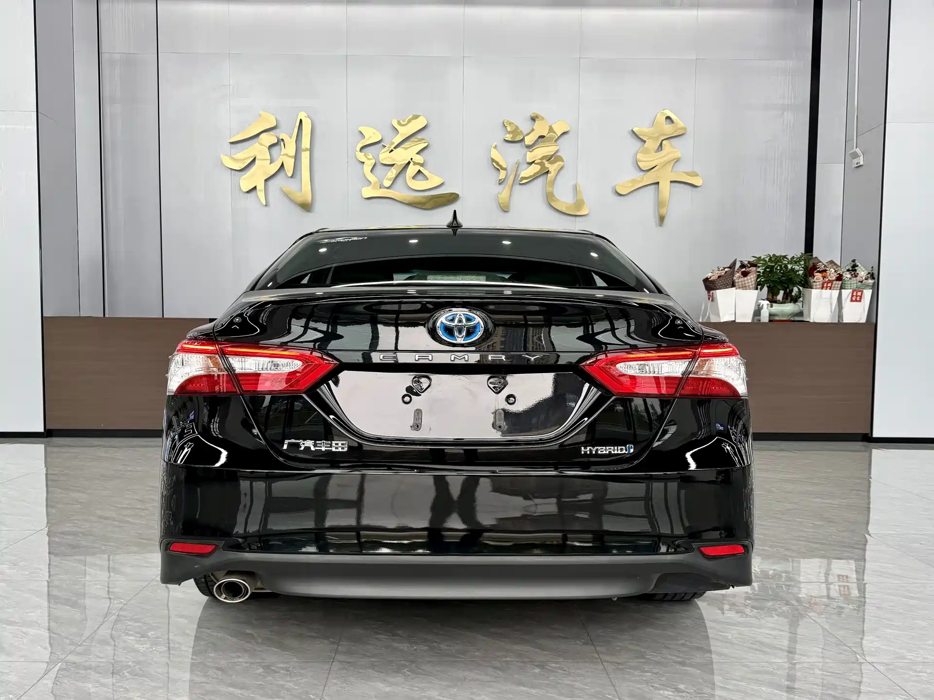 Фото 16 - Toyota Camry