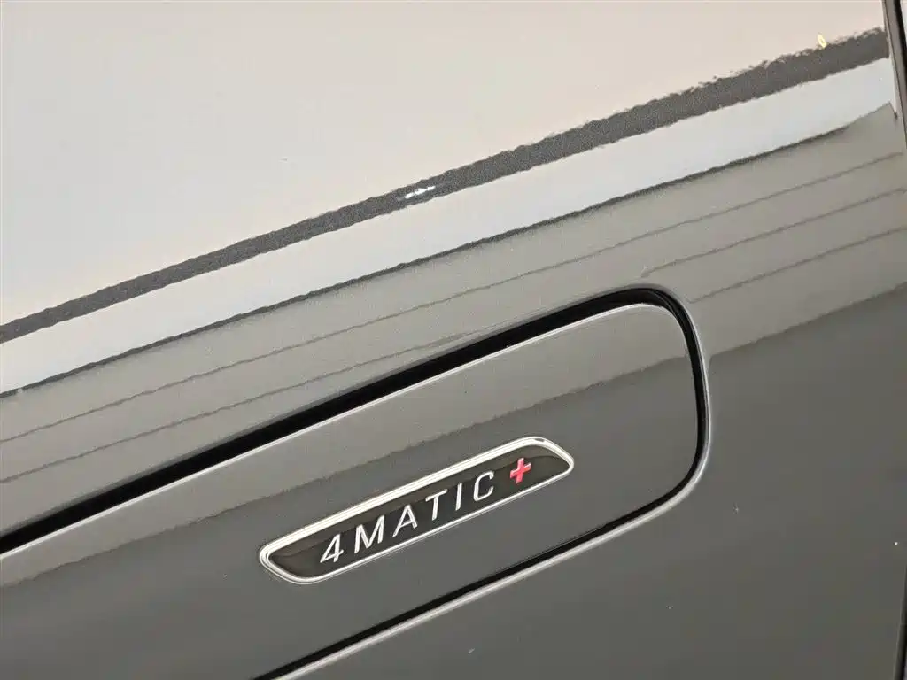 MERCEDES-BENZ EQE AMG