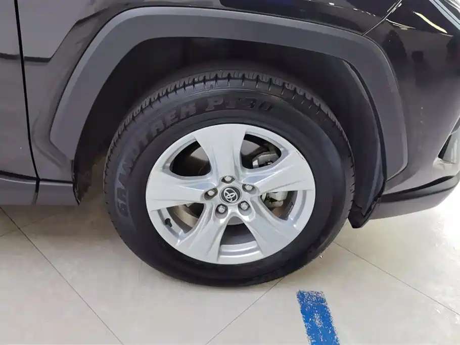 Toyota RAV4 Rongfang 2023 2.0L CVT 2WD Urban Edition фото 6