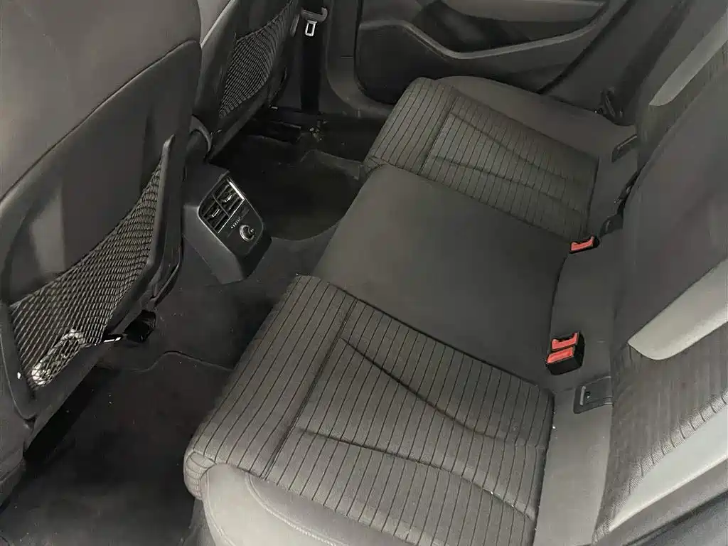 Audi A3 2018 30th Anniversary Limousine 35 TFSI Sport фото 8