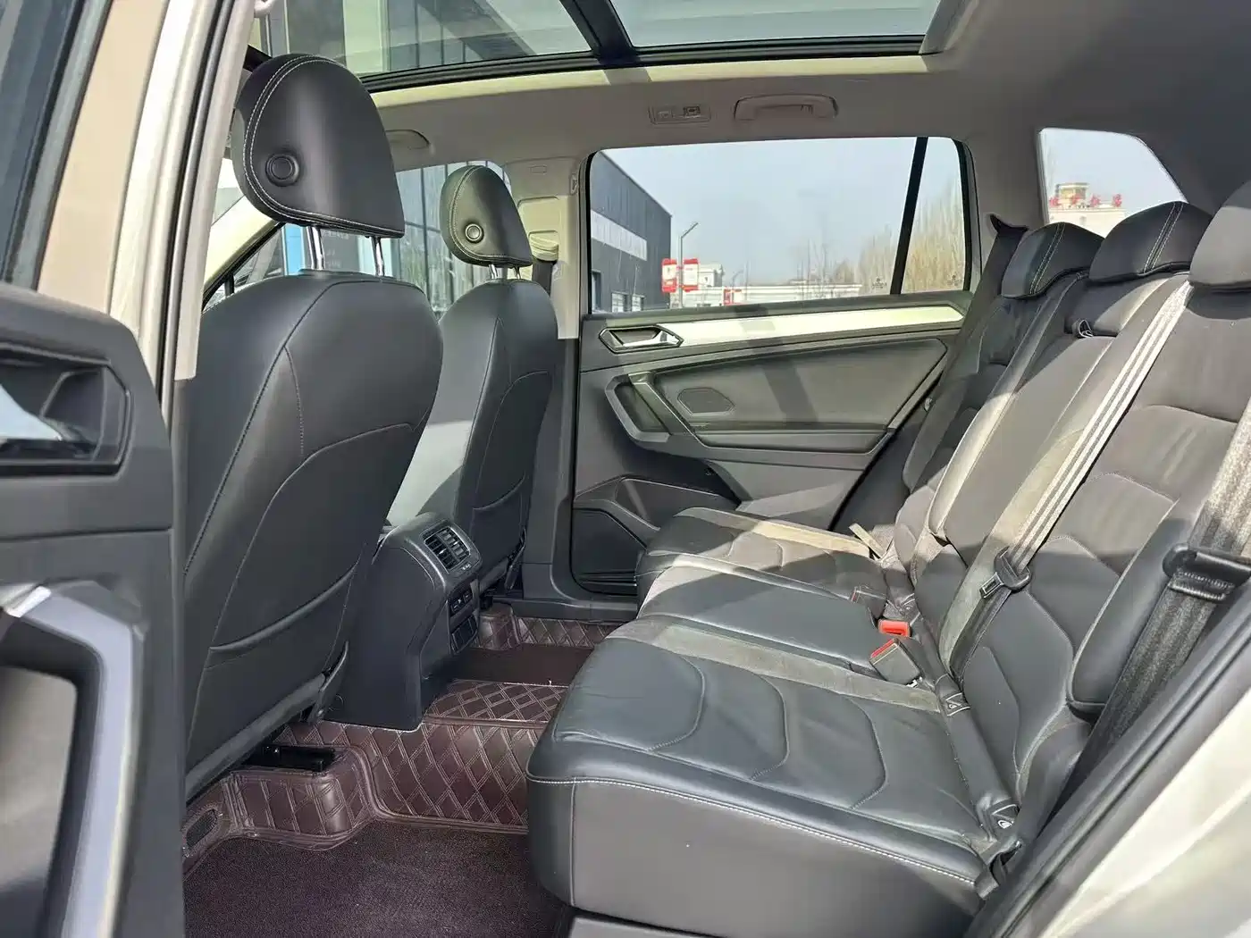 Volkswagen Tiguan L 2021 330TSI Automatic 2WD Smart фото 6