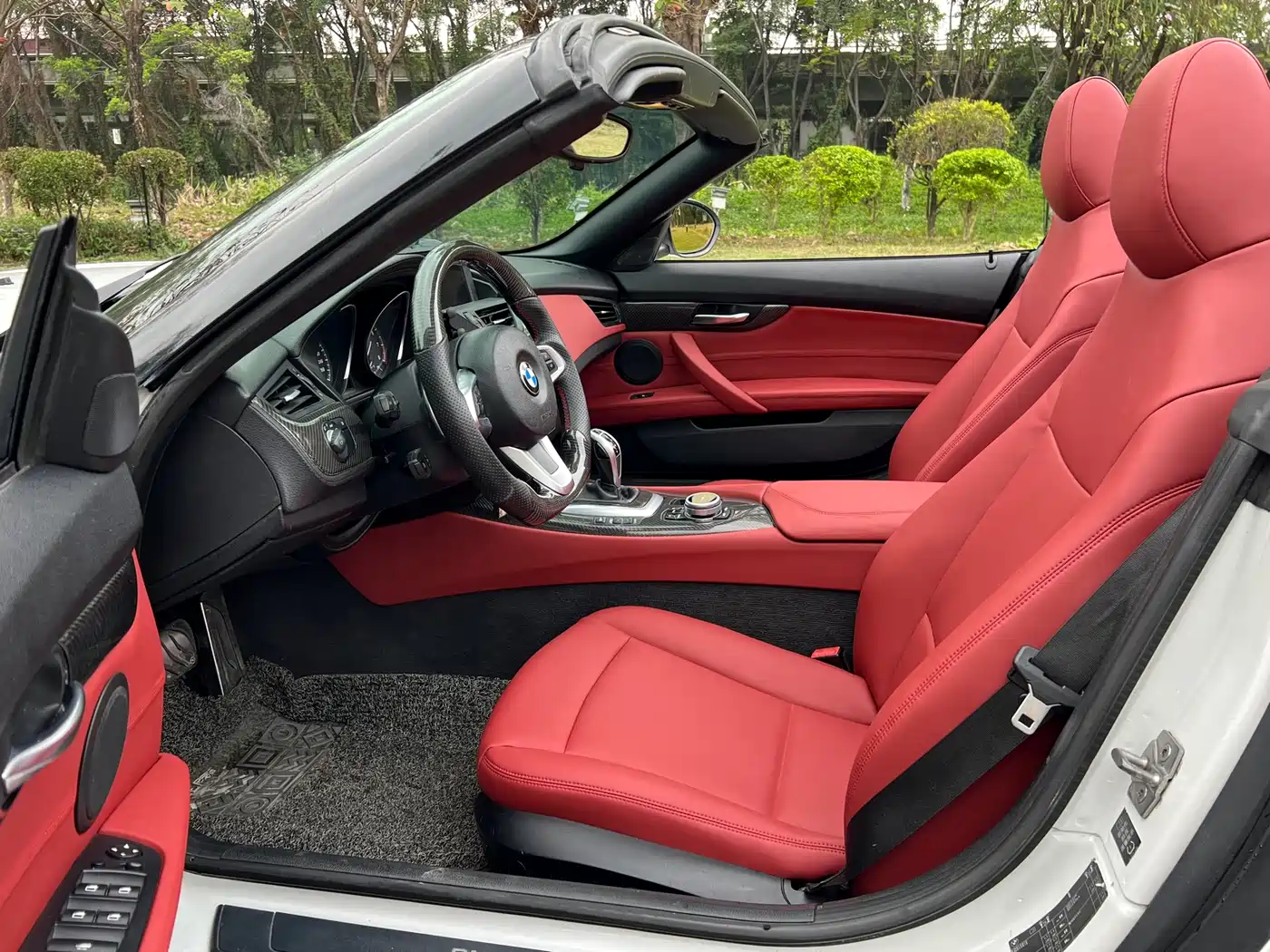 BMW Z4 2012 sDrive28i Leading фото 8