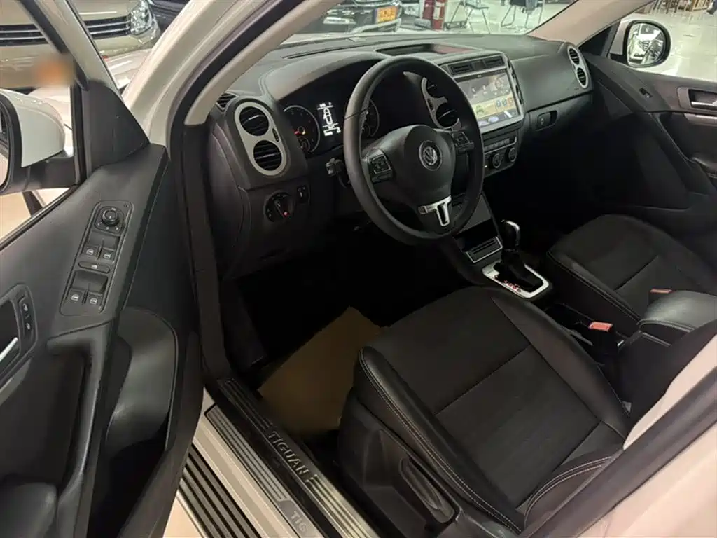 Volkswagen Tiguan 2016 Model 300TSI Automatic 4WD Trend Vision Edition фото 14