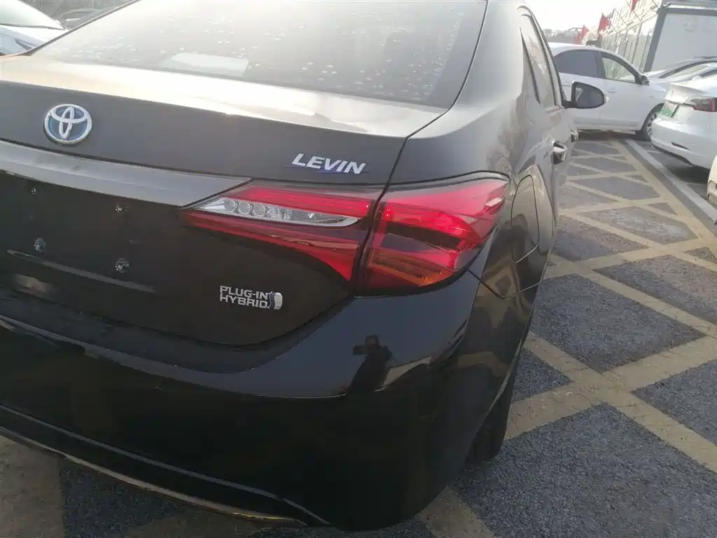 Toyota Levin Twin Engine E+ 2019 1.8PH GS E-CVT Elite Edition фото 24