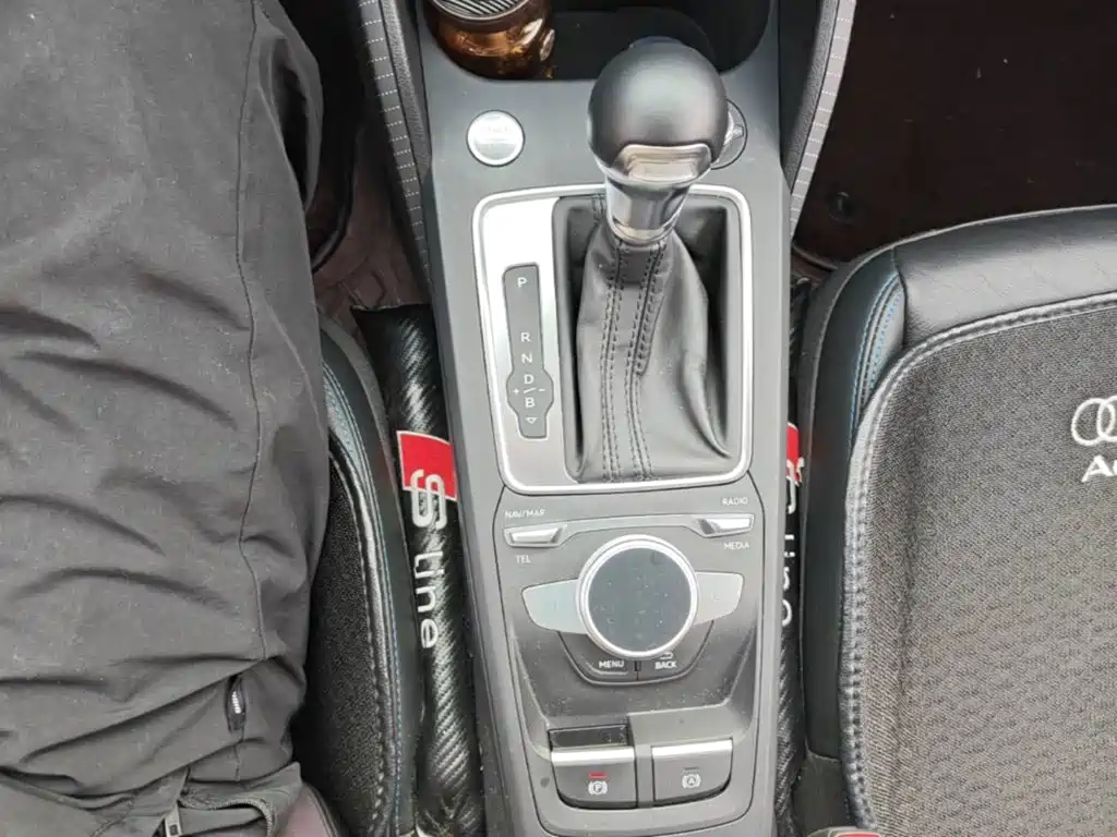 Фото 14 - Audi Q2L e-tron