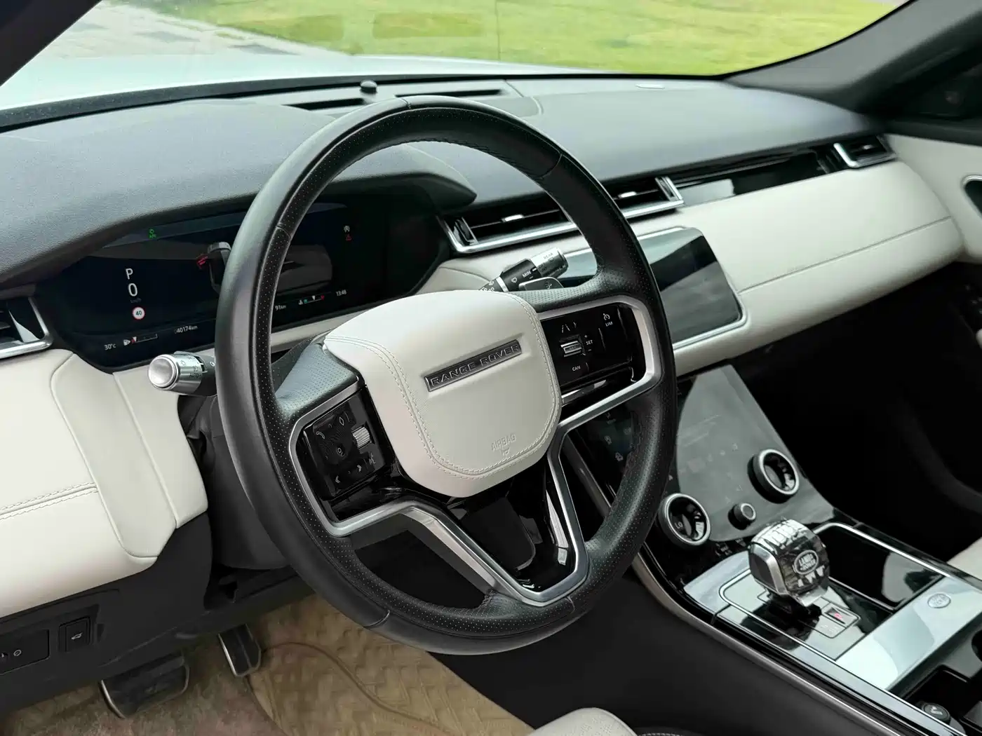 Фото 6 - Land Rover Range Rover Velar