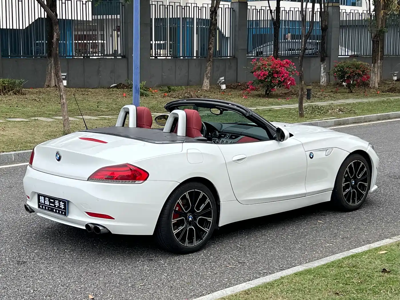 BMW Z4 2012 sDrive28i Leading фото 17