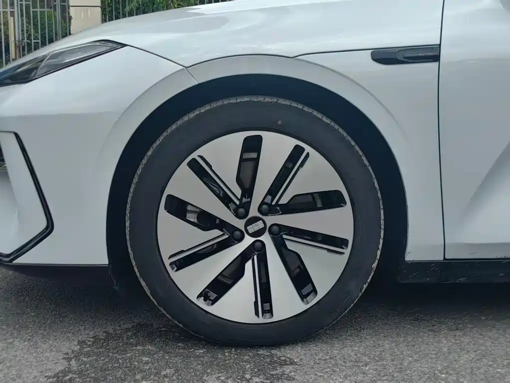 Geely Galaxy Galaxy E8 2024 2024 550km RWD MAX