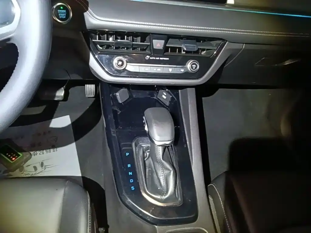 Photo 10 - Ford Escort
