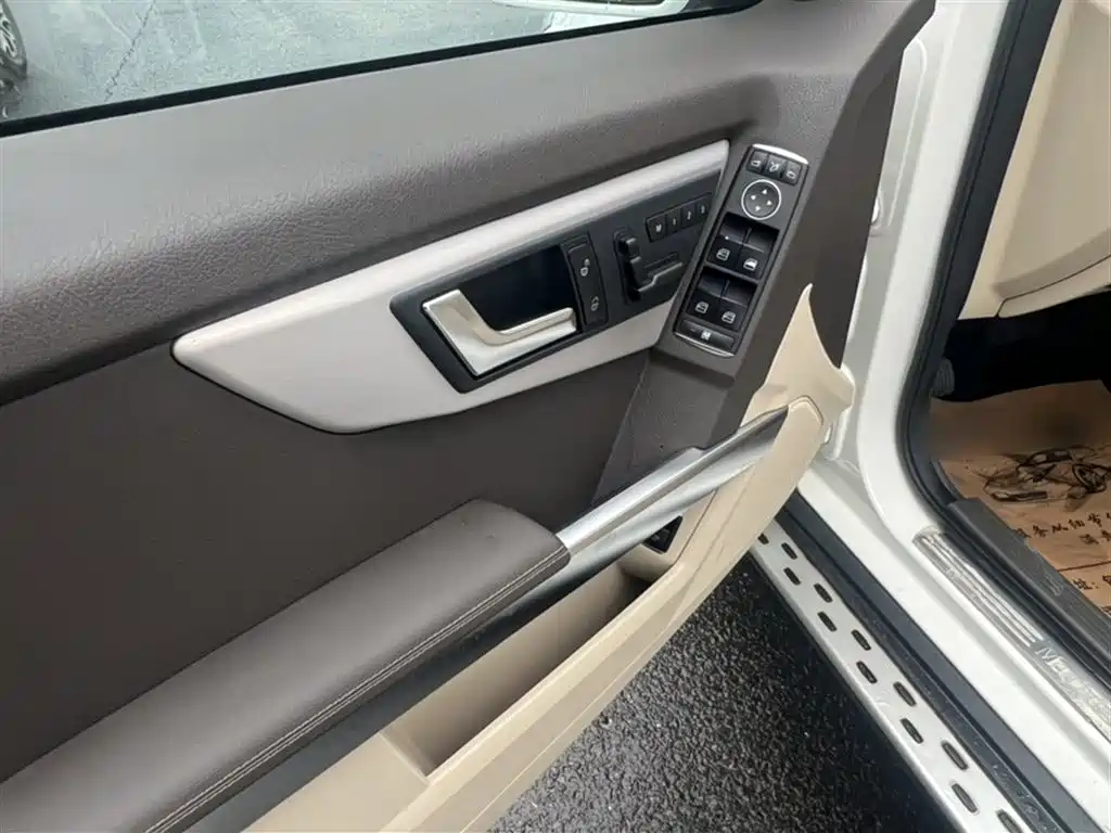 Mercedes-Benz GLK-Class 2015 GLK 300 4MATIC Fashion Ultimate Edition фото 24