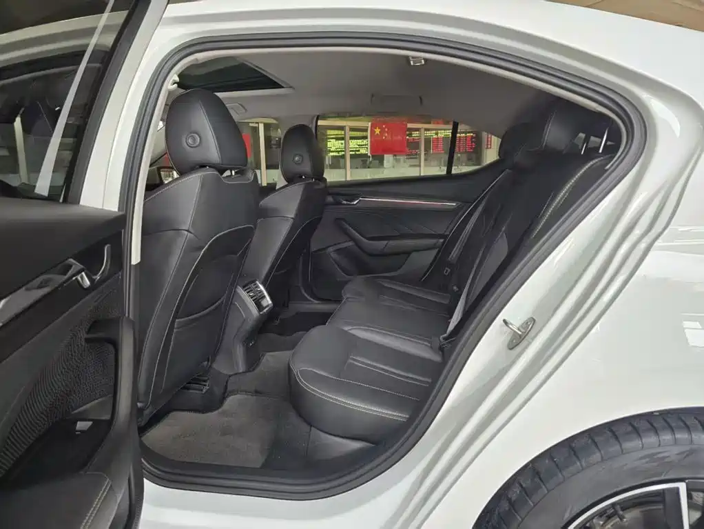 Photo 9 - Škoda Octavia