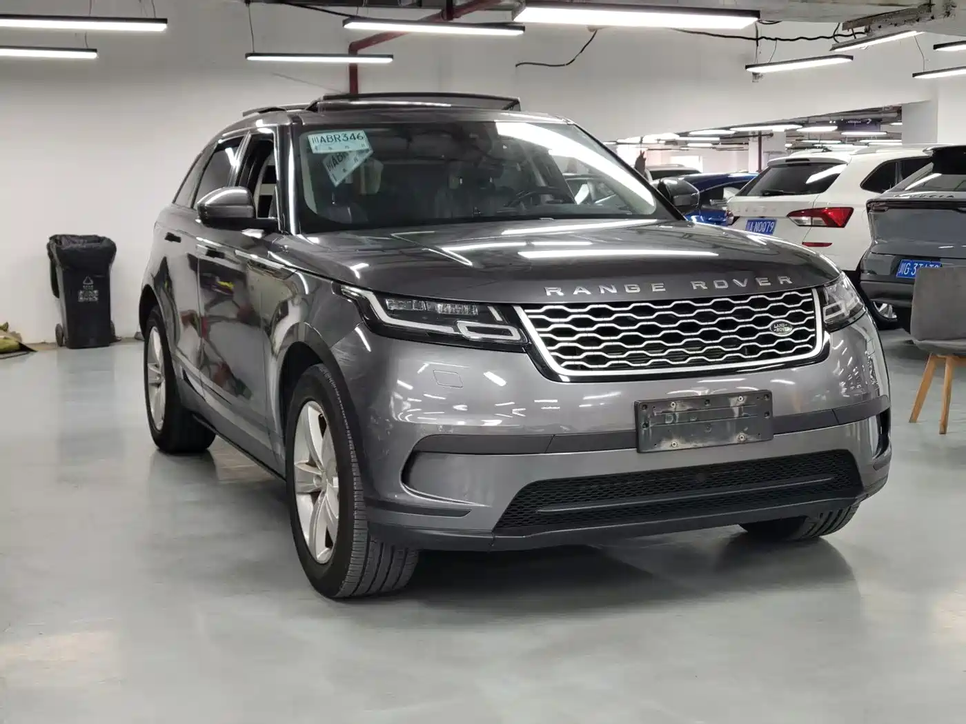 Фото 3 - Land Rover Range Rover Velar