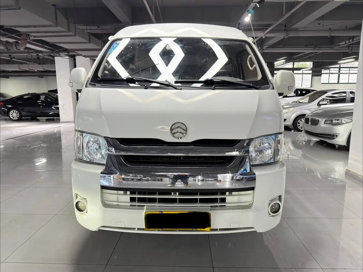 Golden Dragon Hiace Z Series 2017 2.2L Z5 Business Travel фото 2
