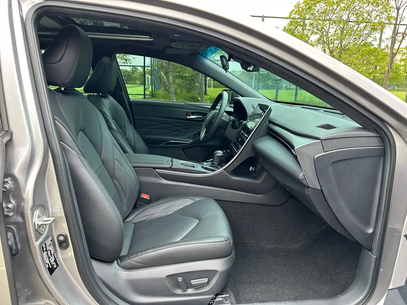 Toyota Avalon 2019 Hybrid 2.5L XLE Premium Edition China V фото 12