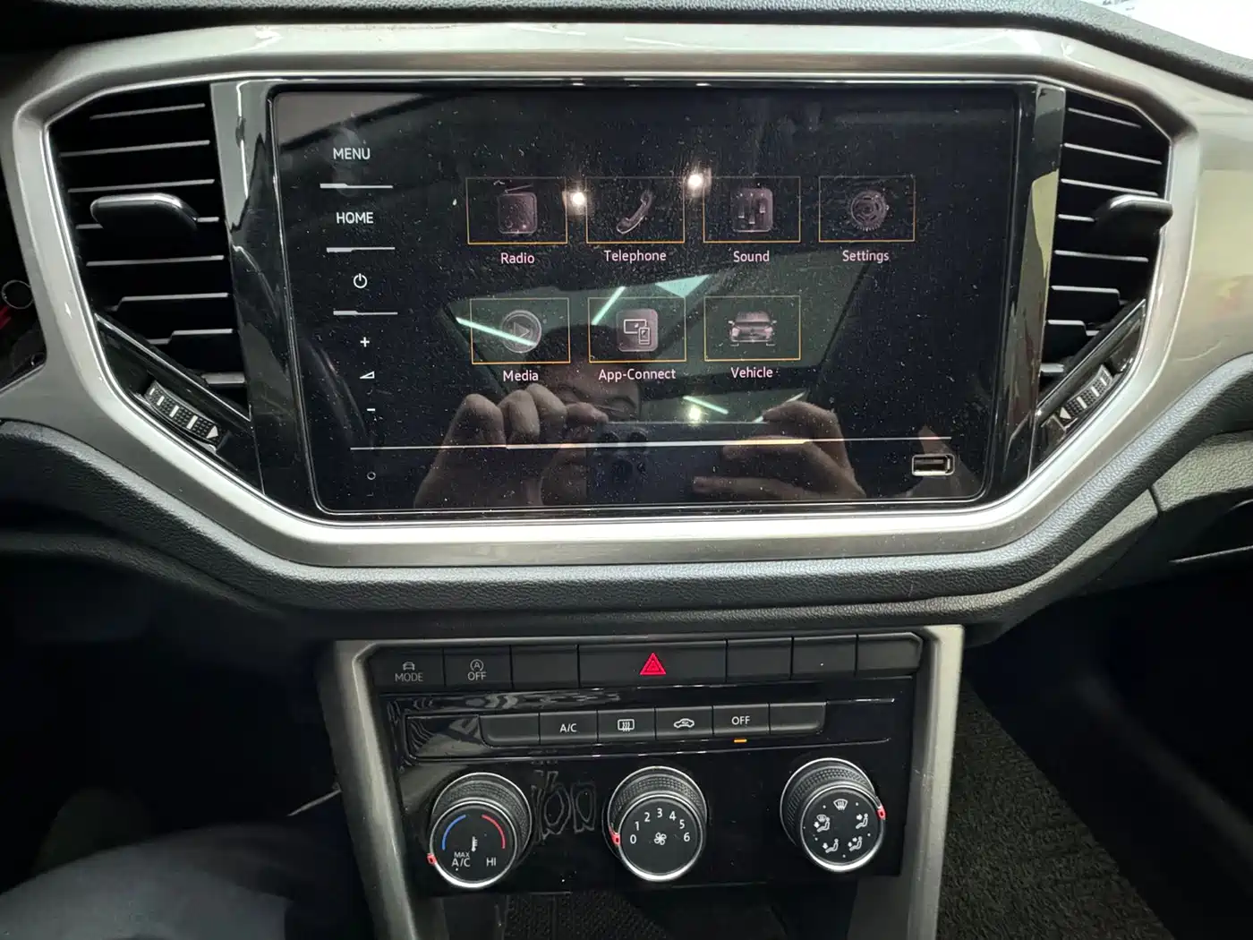 VOLKSWAGEN T ROC EXPLORING SONGS