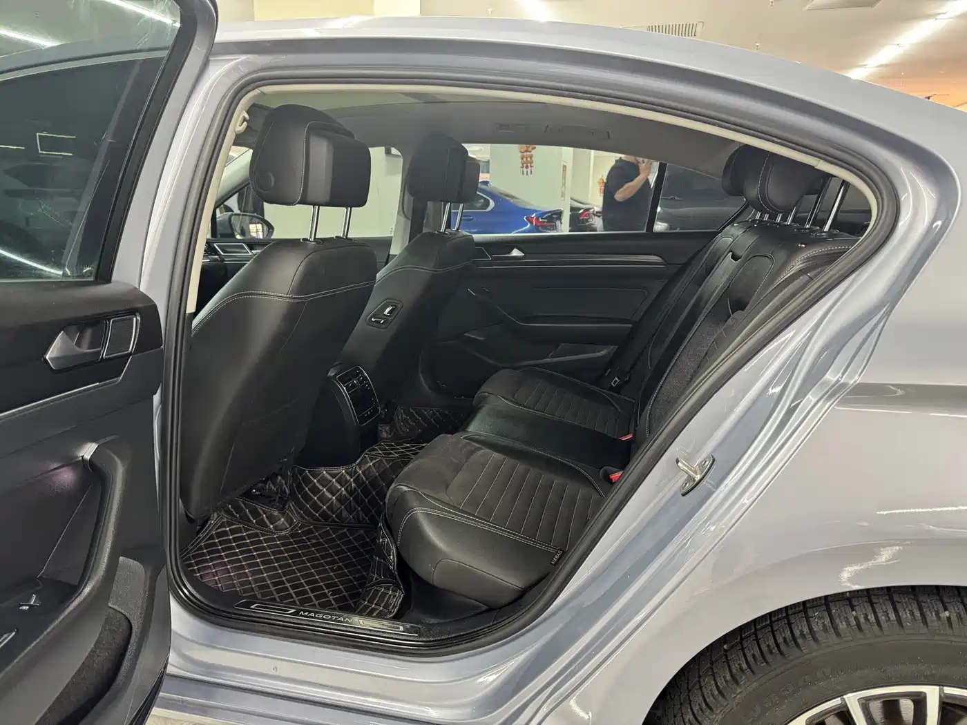 Volkswagen Magotan 2020 330TSI DSG Leading фото 8