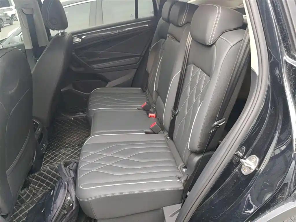 Volkswagen Tiguan L 2023 330TSI Auto 2WD R-Line Premium Edition фото 17
